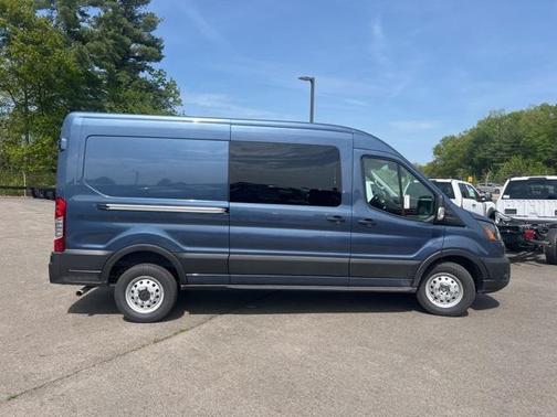 2025 Ford Transit-250 148 WB Medium Roof Cargo