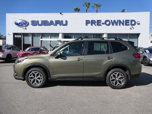 2024 Subaru Forester Premium