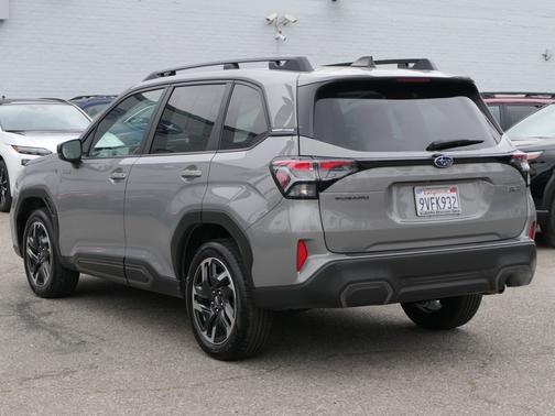 2025 Subaru Forester Limited Hybrid