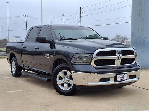 2019 RAM 1500 SLT