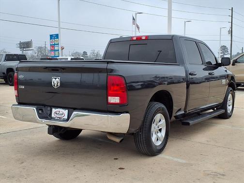 2019 RAM 1500 SLT
