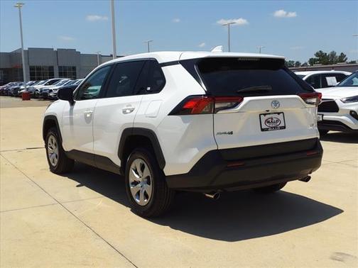 Ice Cap 2023 Toyota RAV4 LE