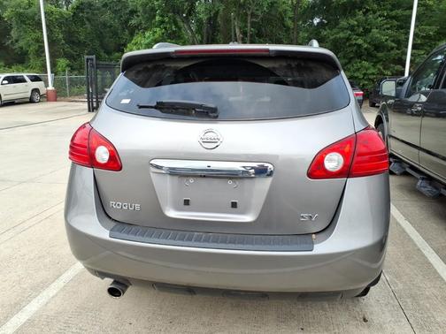 Platinum Graphite Metallic 2011 Nissan Rogue SV