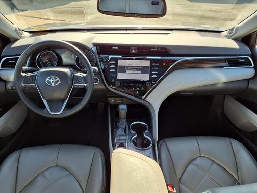 2018 Toyota Camry XLE