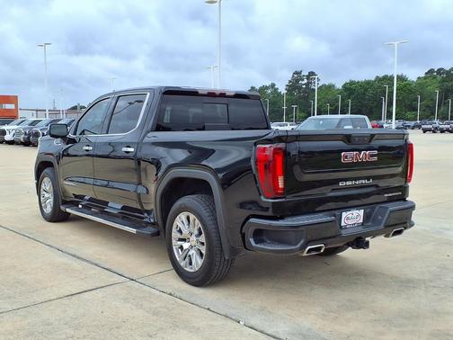 Onyx Black 2022 GMC Sierra 1500 Denali