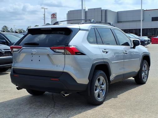 2025 Toyota RAV4 Hybrid LE