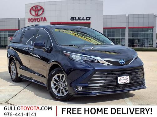 2025 Toyota Sienna XLE