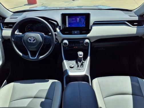 2023 Toyota RAV4 Hybrid XLE Premium