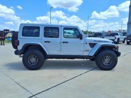 Silver Zynith Clearcoat 2023 Jeep Wrangler Rubicon 392