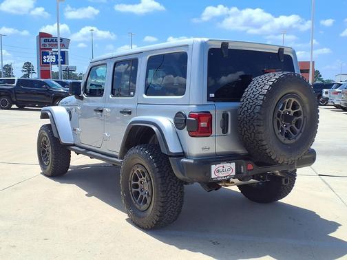Silver Zynith Clearcoat 2023 Jeep Wrangler Rubicon 392