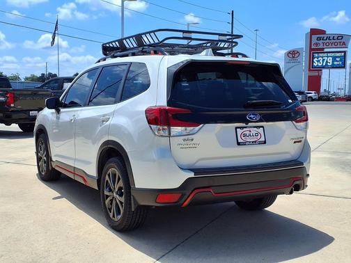 Crystal White Pearl 2021 Subaru Forester Sport