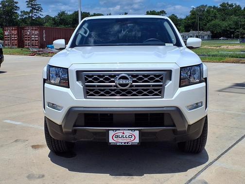 Glacier White 2024 Nissan Frontier SV