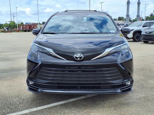 Black 2026 Toyota Sienna XLE