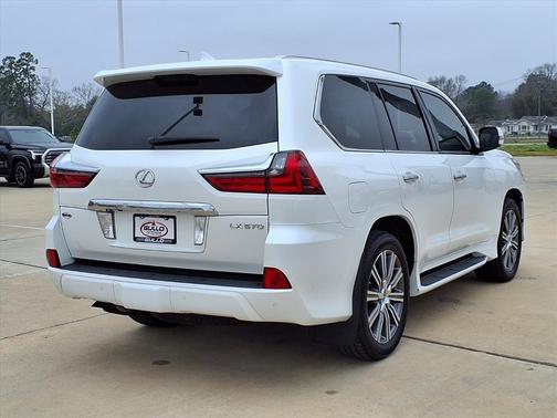 2017 Lexus LX 570 Base