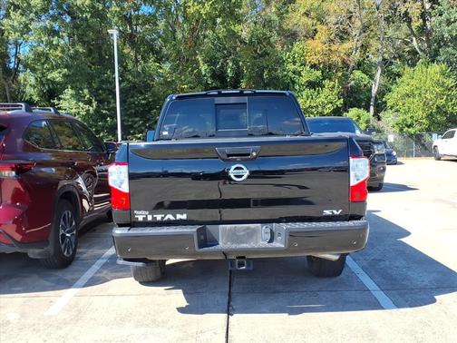 2021 Nissan Titan SV