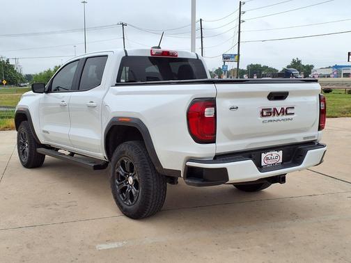 Summit White 2024 GMC Canyon Elevation