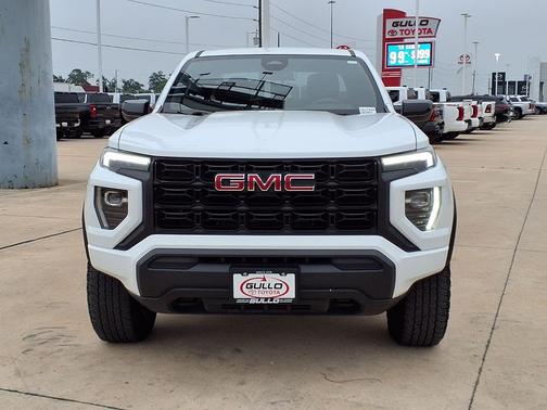 Summit White 2024 GMC Canyon Elevation
