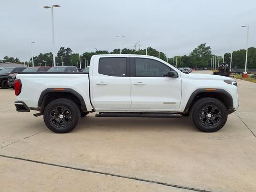 Summit White 2024 GMC Canyon Elevation