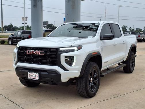 Summit White 2024 GMC Canyon Elevation