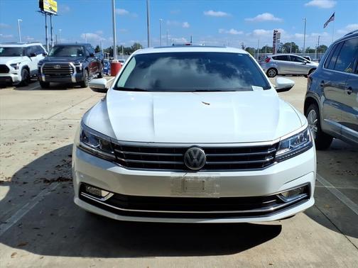 2016 Volkswagen Passat 1.8T SE