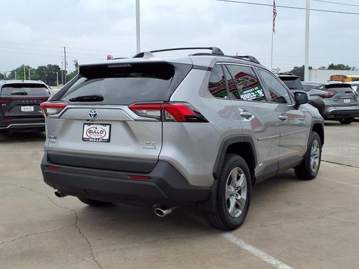 Silver Sky Metallic 2023 Toyota RAV4 Hybrid XLE