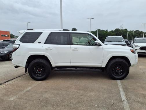Ice Cap 2023 Toyota 4Runner SR5 Premium