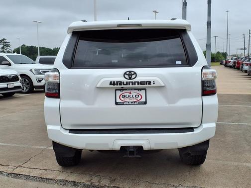 Ice Cap 2023 Toyota 4Runner SR5 Premium