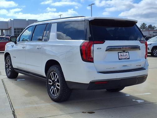 2023 GMC Yukon XL AT4