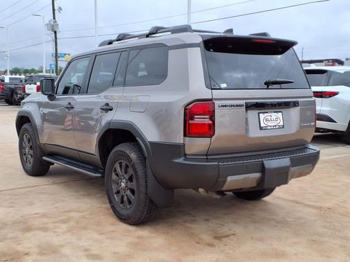 Meteor Shower 2026 Toyota Land Cruiser Base