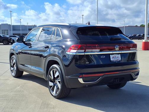 2024 Volkswagen Atlas Cross Sport 2.0T SE w/Technology 4MOTION