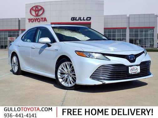 2019 Toyota Camry Hybrid XLE