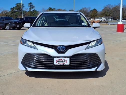 2019 Toyota Camry Hybrid XLE