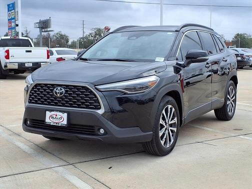 2025 Toyota Corolla Cross XLE