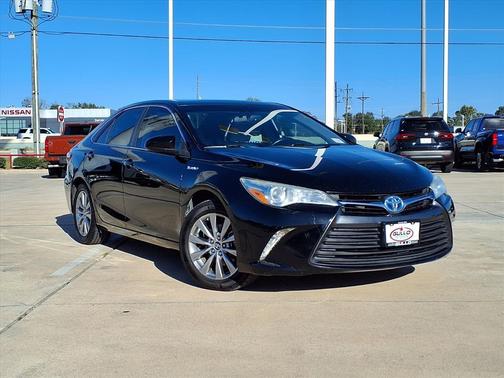 2016 Toyota Camry Hybrid XLE