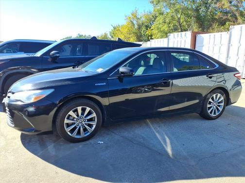 2016 Toyota Camry Hybrid XLE