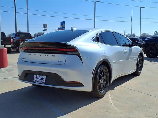 2023 Toyota Prius LE