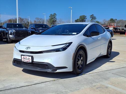 2023 Toyota Prius LE