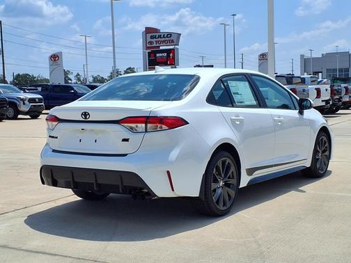 2025 Toyota Corolla SE