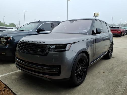 Eiger Gray Metallic 2023 Land Rover Range Rover SE