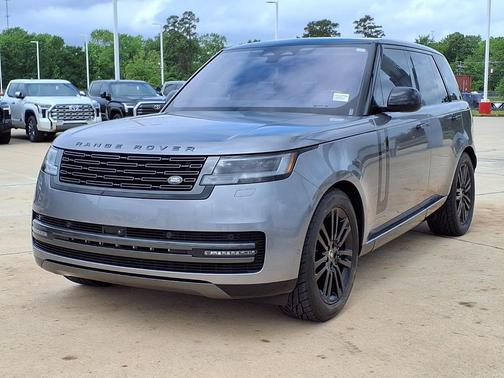 Eiger Gray Metallic 2023 Land Rover Range Rover SE