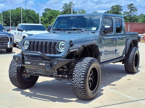 Anvil Clearcoat 2025 Jeep Gladiator Nighthawk