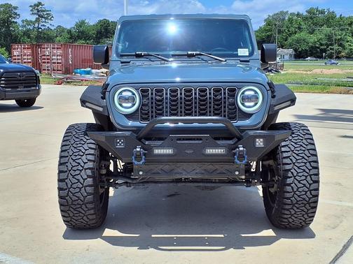 Anvil Clearcoat 2025 Jeep Gladiator Nighthawk