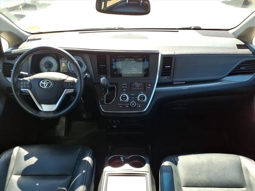 2015 Toyota Sienna SE