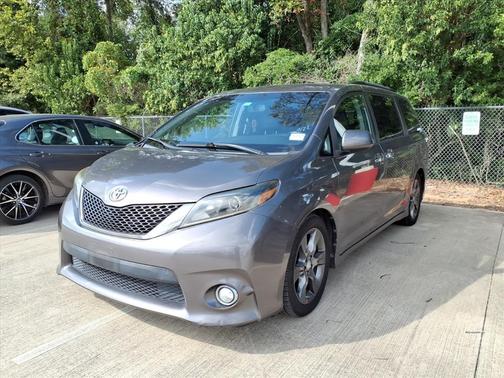 2015 Toyota Sienna SE