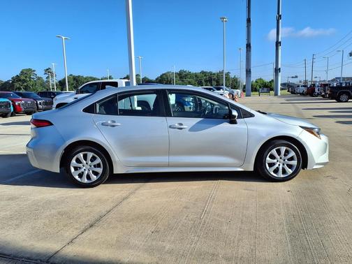 Classic Silver Metallic 2024 Toyota Corolla LE