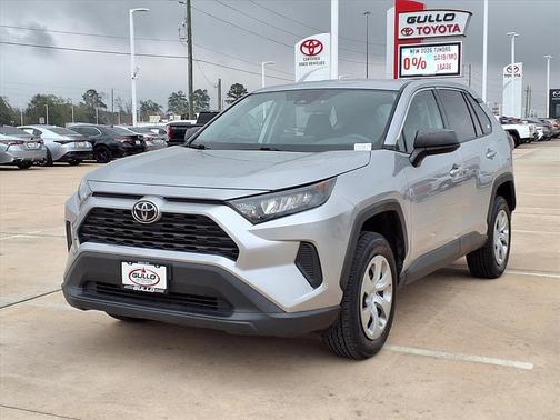 2022 Toyota RAV4 LE