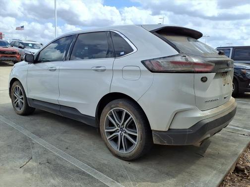 2021 Ford Edge Titanium