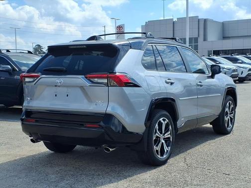 2025 Toyota RAV4 Hybrid SE