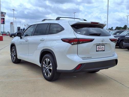 2025 Toyota Highlander XLE