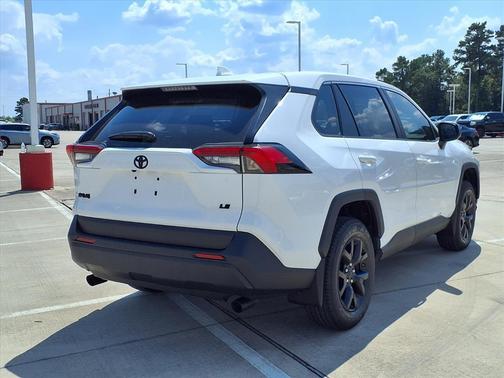 2025 Toyota RAV4 LE